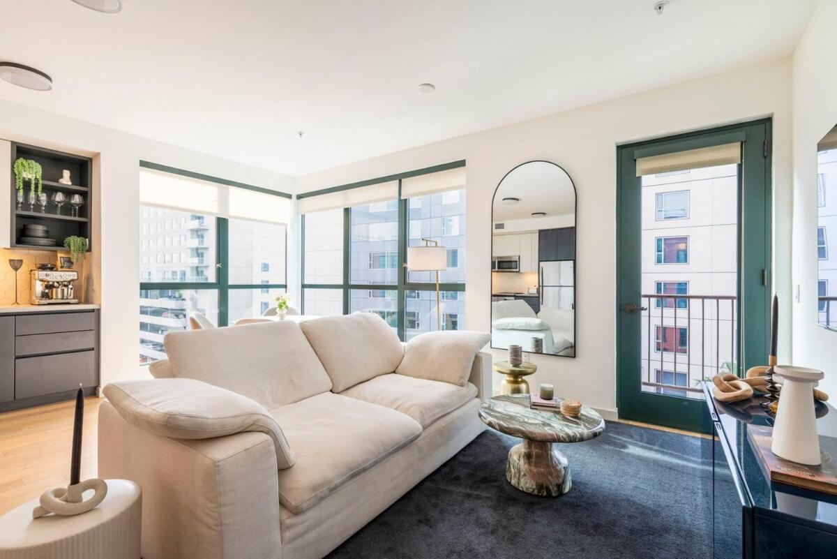 2Br Hollywood Luxurious Condo Los Angeles Bagian luar foto